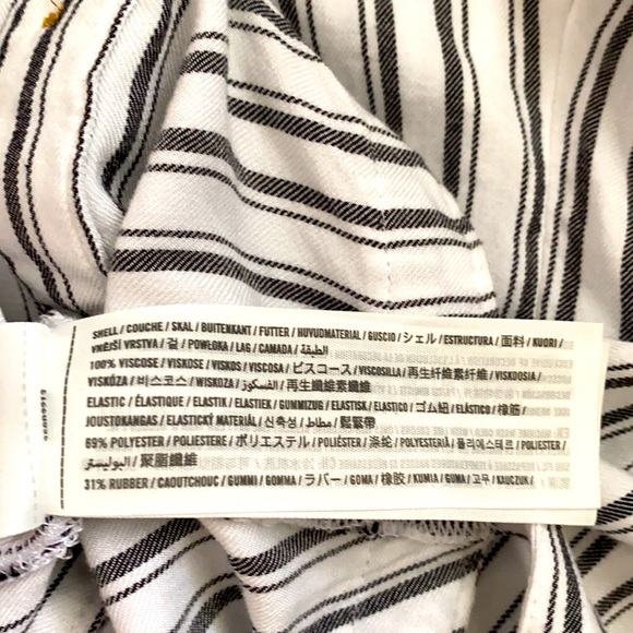 Hollister Striped Romper with Pockets Small - Picture 5 of 5